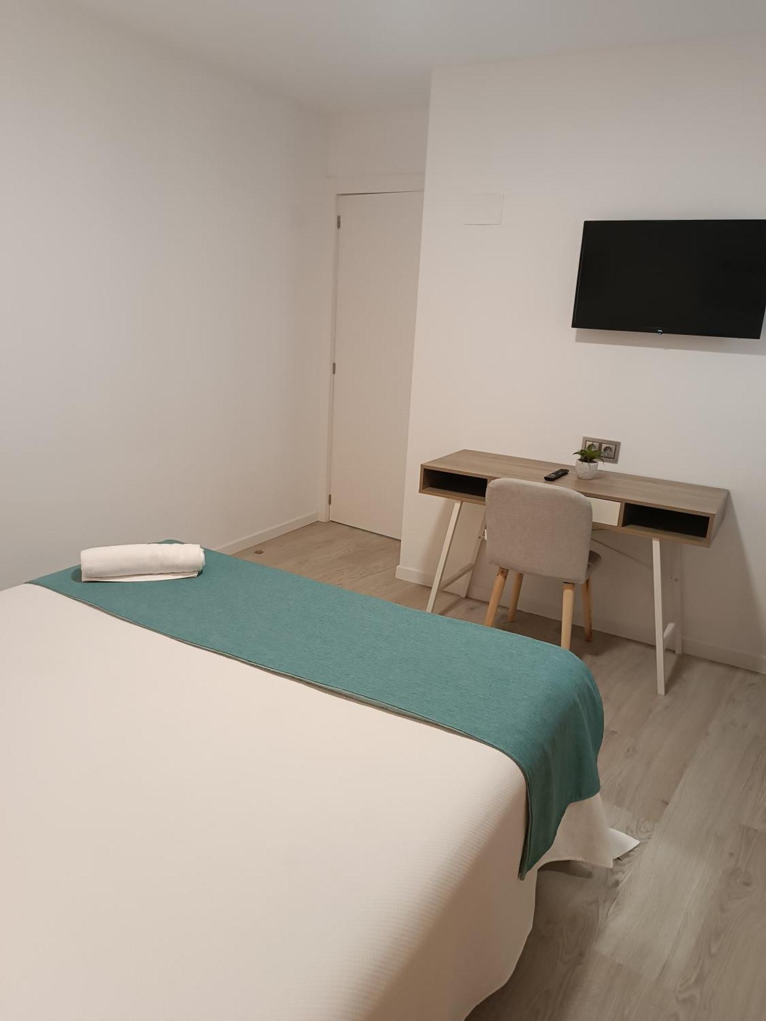 Apartamentos Turisticos Avila Puerta Del Puente 1-3 Extérieur photo